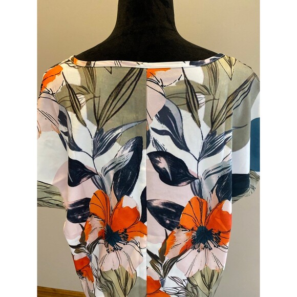 Tropical Floral Blouse Size XL Short Sleeve Green Orange Casual Rounded Neckline - Picture 6 of 9